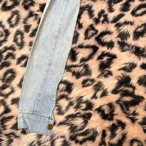 Scarlet Boulevard Light Blue Denim Jacket "The Pod Works" Whale Orca Patchwork - Picture 9 of 9